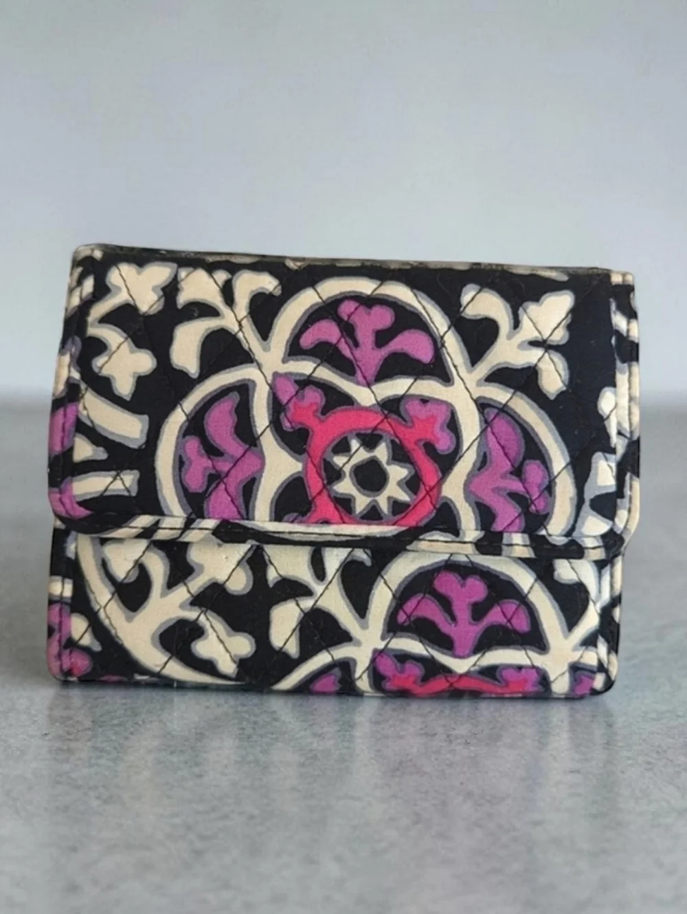 Vera Bradley Scroll Medallion Trifold Quilted Black Pink Euro Wallet Floral - Picture 9 of 9